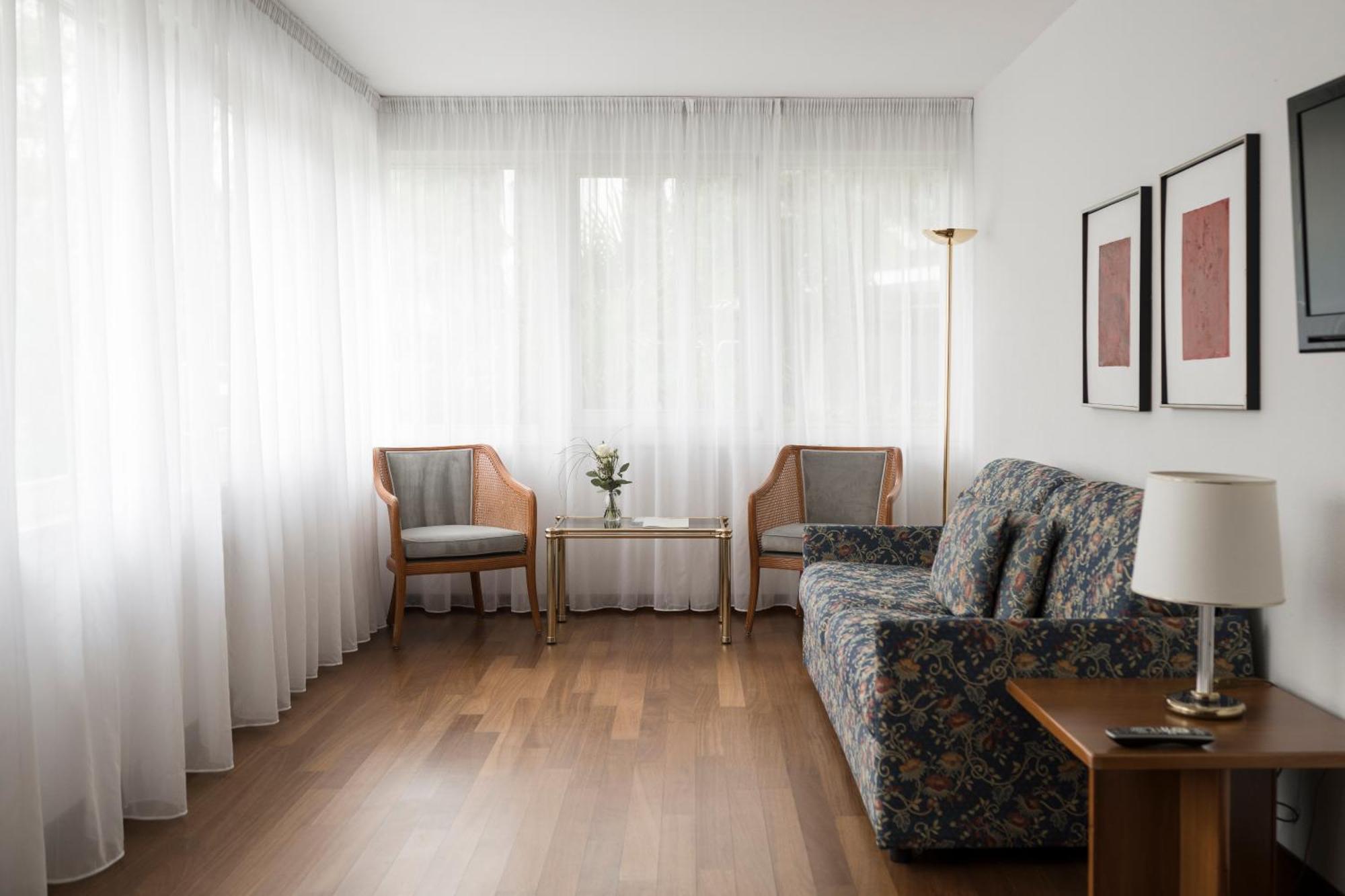 Residence Desiree Classic & Design Мерано Екстер'єр фото